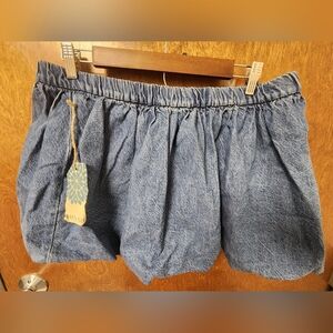 Stylish Blue Denim Mini Skirt